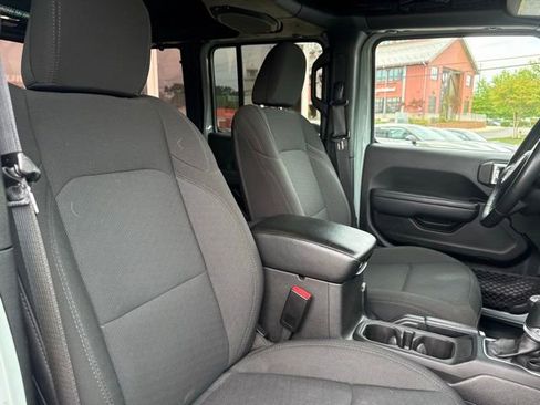 Used 2023 Jeep Wrangler Unlimited Sport AWD/4WD image 37