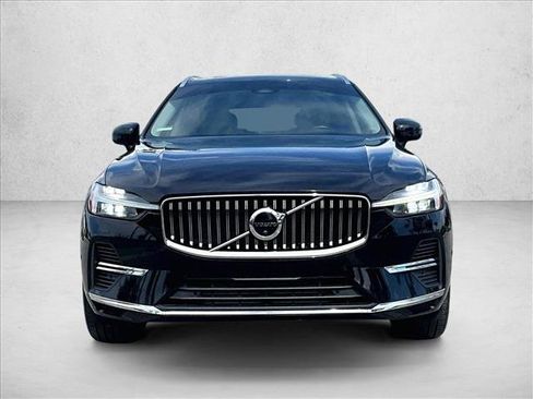 Used 2022 Volvo XC60 T8 Inscription w/ Advanced Package AWD/4WD image 3