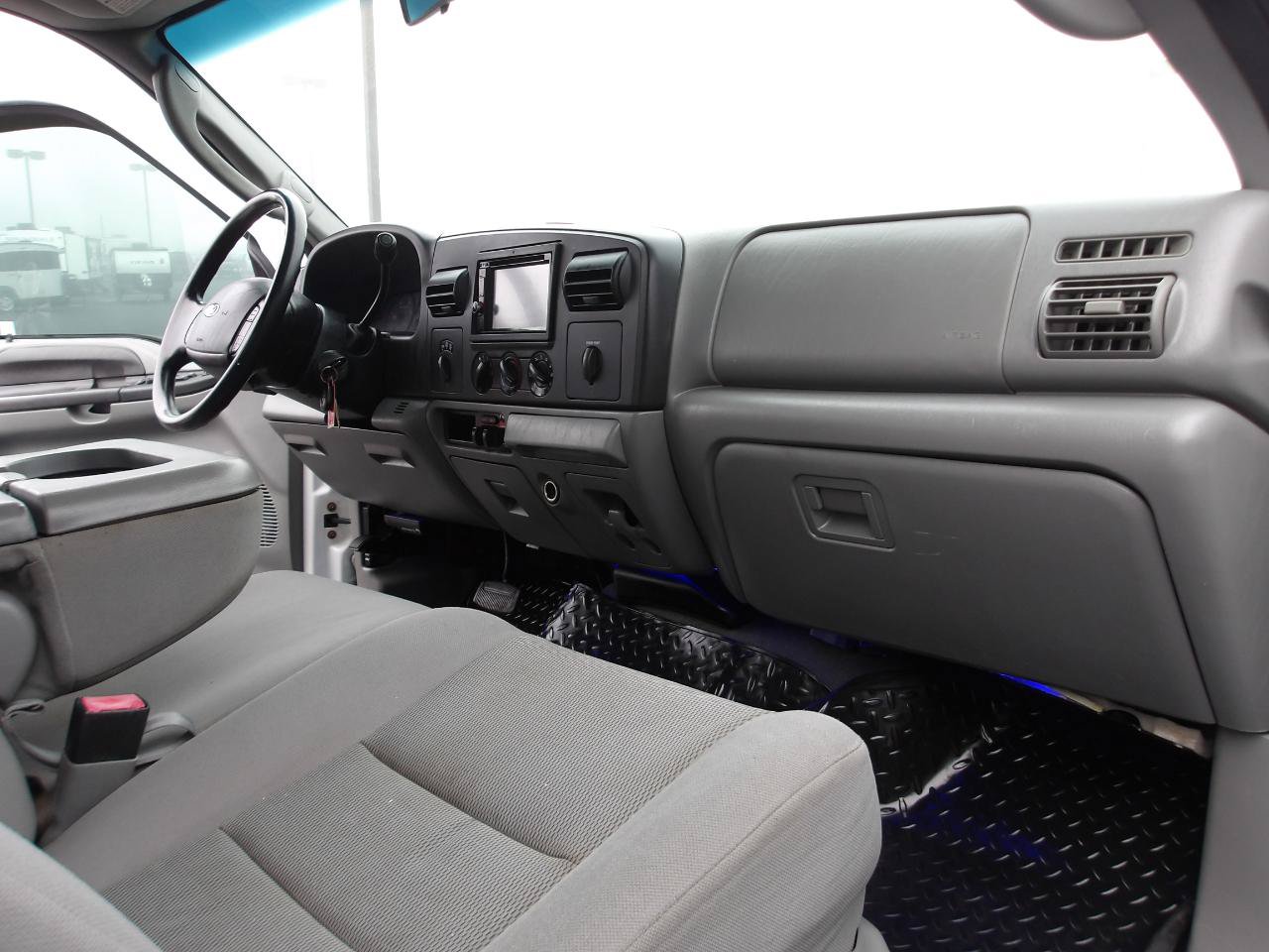 Used 2005 Ford F250 XLT AWD/4WD image 13