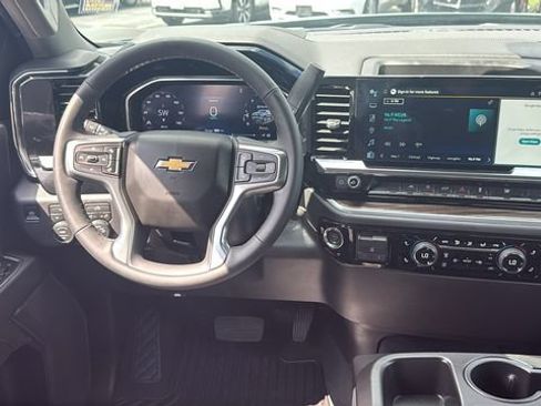 Used 2026 Chevrolet Silverado 1500 LT AWD/4WD image 27