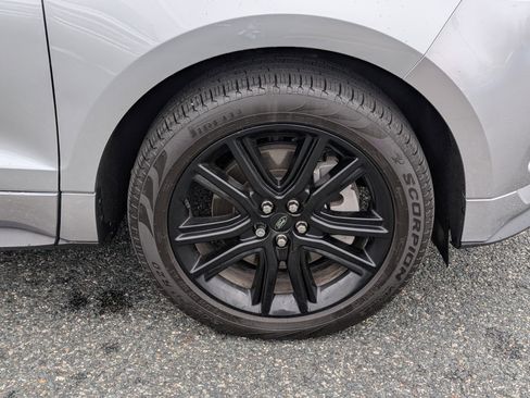 Certified 2024 Ford Edge ST-Line image 10