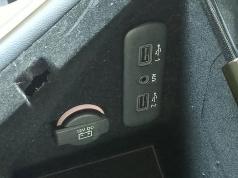 Used 2022 Dodge Challenger SXT image 21