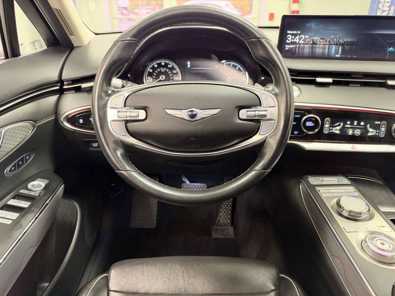 Used 2022 Genesis GV70 2.5T w/ Advanced Package AWD/4WD image 28