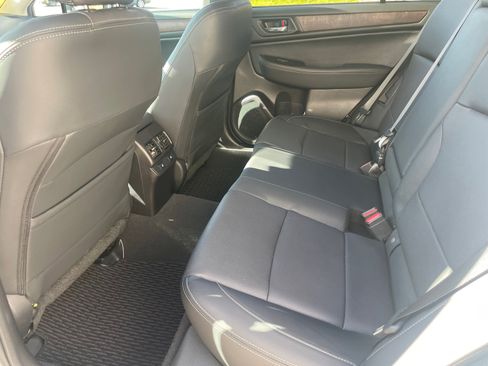 Used 2016 Subaru Outback 2.5i Limited AWD/4WD image 23