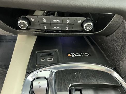 Certified 2023 Buick Enclave Essence w/ Experience Buick Package FWD image 36