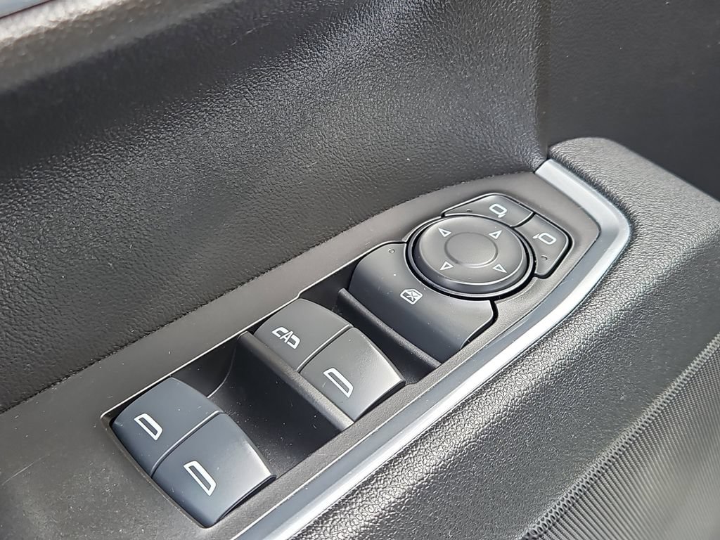 Certified 2025 Chevrolet Silverado 1500 LT AWD/4WD image 26