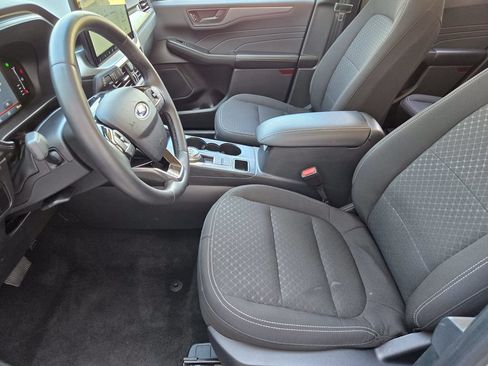 Used 2024 Ford Escape Active w/ Tech Pack #1 AWD/4WD image 8
