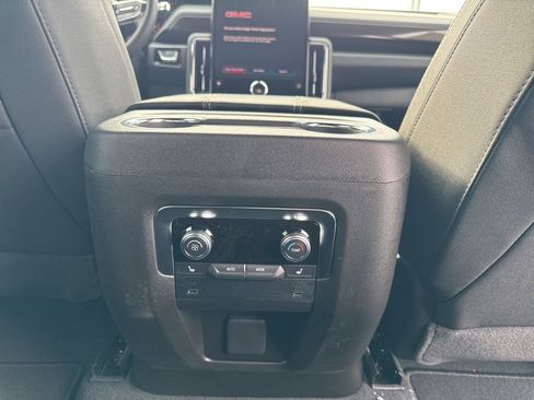 New 2026 GMC Yukon XL Elevation image 26