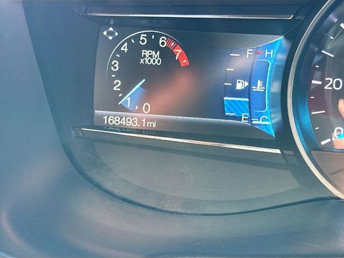 Used 2018 Ford Explorer Sport AWD/4WD image 12