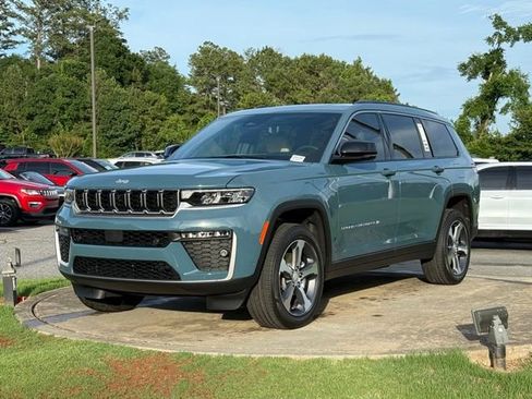 New 2026 Jeep Grand Cherokee L Limited AWD/4WD image 3