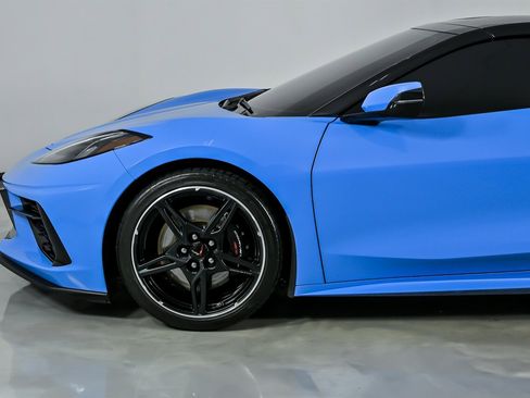 Used 2022 Chevrolet Corvette Stingray Coupe w/ Z51 Performance Package image 7