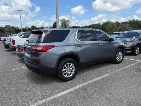 Used 2020 Chevrolet Traverse LS AWD/4WD image 3