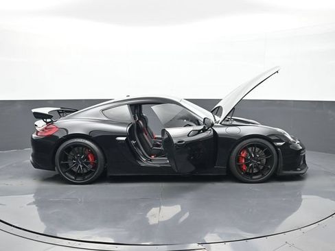 Certified 2016 Porsche Cayman GT4 RWD image 27