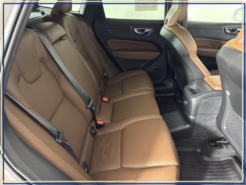 Used 2022 Volvo XC60 T8 Inscription Expression w/ Advanced Package AWD/4WD image 36