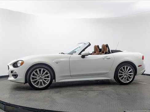 Used 2020 FIAT 124 Spider Lusso RWD image 3