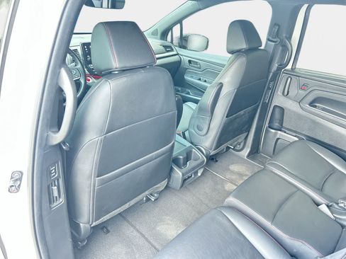 Certified 2024 Honda Odyssey Sport image 12