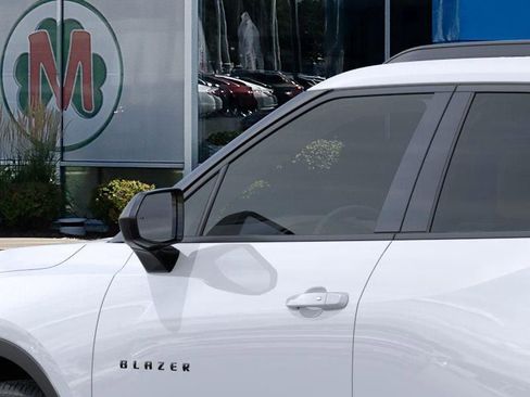 New 2026 Chevrolet Blazer LT image 12