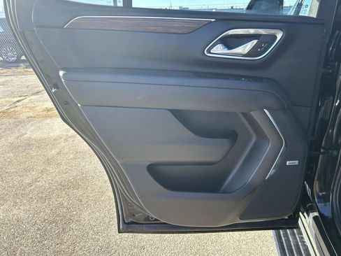 Used 2024 Chevrolet Tahoe High Country image 17
