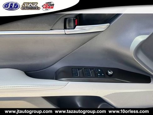 Used 2022 Toyota Camry XSE w/ Navigation Package FWD image 10
