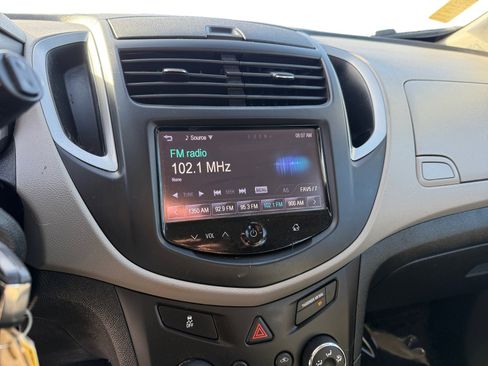 Used 2016 Chevrolet Trax LS image 12