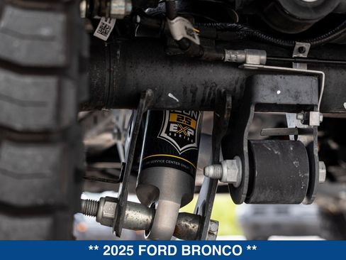 Used 2025 Ford Bronco Badlands AWD/4WD image 31