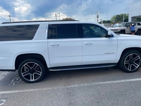 Used 2019 GMC Yukon XL SLT w/ Open Road Package AWD/4WD image 5