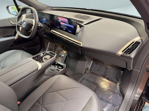 Certified 2023 BMW iX xDrive50 w/ Sport Package image 33