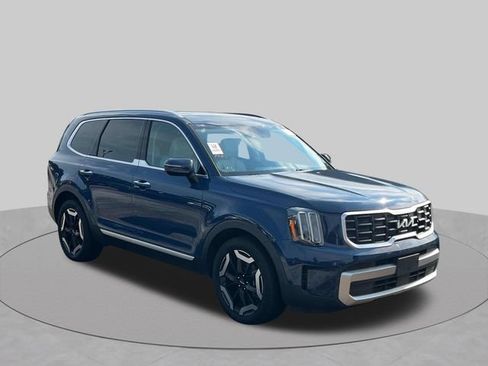 Used 2023 Kia Telluride S w/ S Sunroof Package AWD/4WD image 1