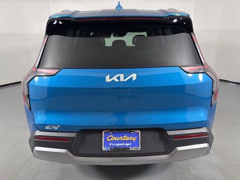 New 2026 Kia EV9 Wind image 7