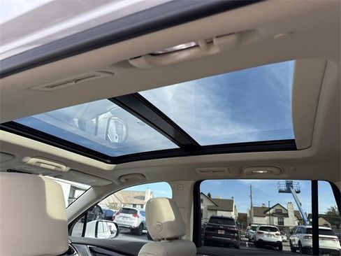 Used 2024 Cadillac XT6 Premium Luxury w/ Technology Package image 19