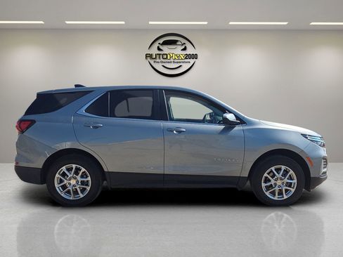 Used 2023 Chevrolet Equinox LT w/ Driver Convenience Package image 8