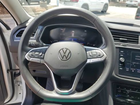 Certified 2024 Volkswagen Tiguan SE w/ Panoramic Sunroof Package FWD image 26