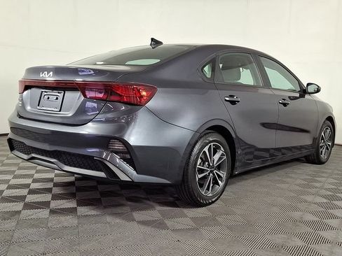 Used 2023 Kia Forte LXS FWD image 9