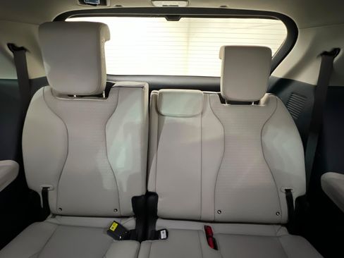Used 2025 Kia Carnival SX Prestige FWD image 22