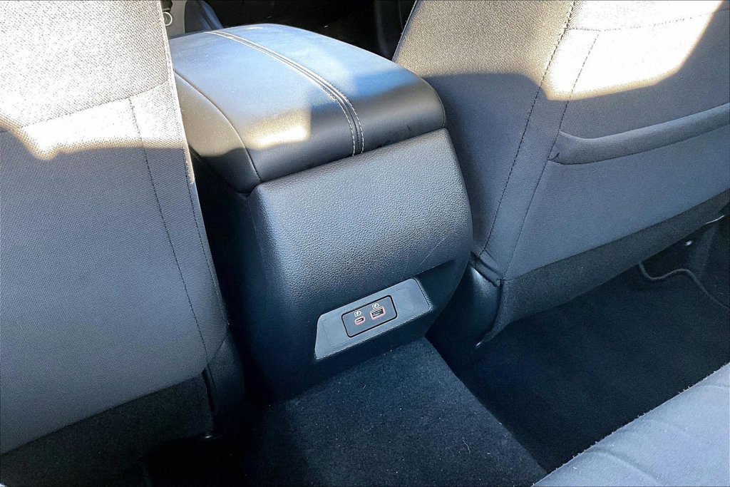 Used 2025 Nissan Altima 2.5 SV FWD image 30