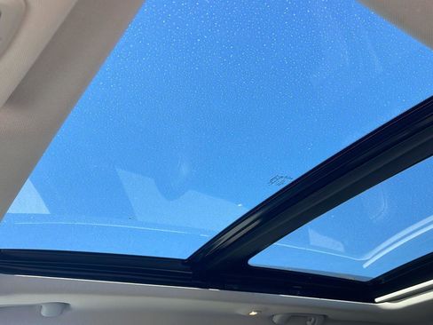 Used 2021 Jeep Cherokee Limited w/ Elite Package image 23