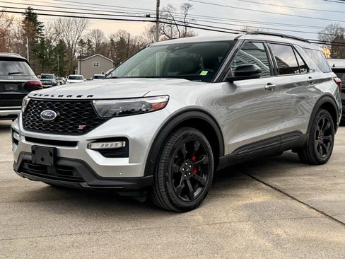 Used 2020 Ford Explorer ST w/ ST Street Pack image 7