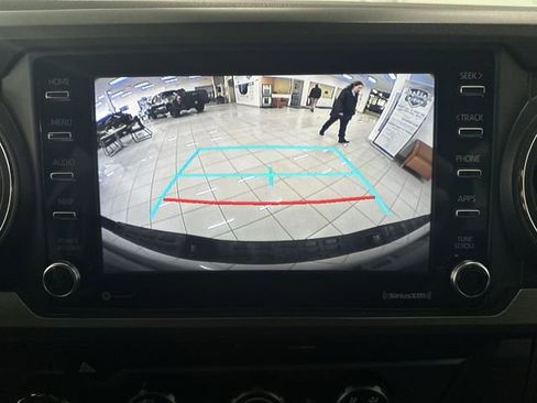 Used 2020 Toyota Tacoma TRD Sport image 16