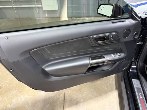 Used 2017 Ford Mustang Shelby GT350 image 22