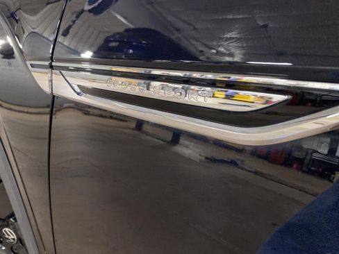 Used 2024 Volkswagen Atlas Cross Sport SE w/ Black Wheel Package image 37