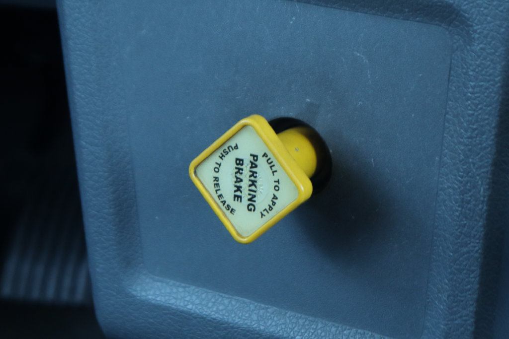 Used 2015 Ford F650 2WD Crew Cab Super Duty image 34