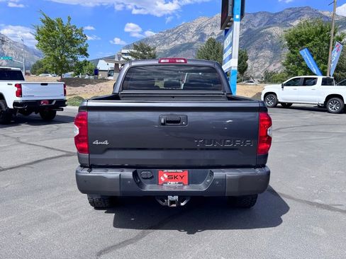 Used 2017 Toyota Tundra SR5 w/ SR5 Upgrade Package AWD/4WD image 6