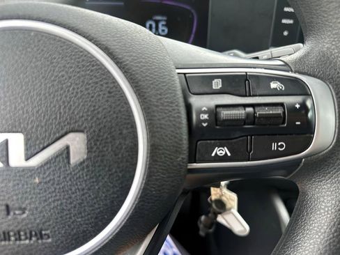 Used 2023 Kia Sportage LX image 26