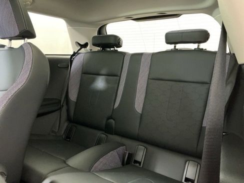 Certified 2025 MINI Cooper 2-Door Hardtop FWD image 21