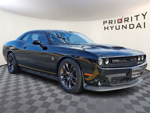 Used 2023 Dodge Challenger R/T Scat Pack image 3