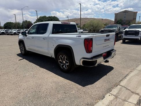 Used 2023 GMC Sierra 1500 SLT w/ X31 Off-Road Package AWD/4WD image 7
