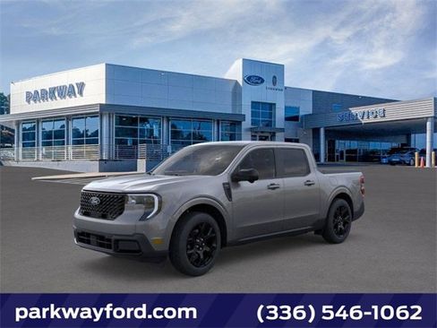 New 2025 Ford Maverick Lariat w/ Black Appearance Package image 1