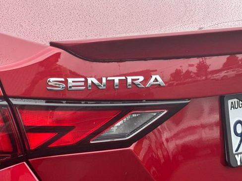 Used 2025 Nissan Sentra SR image 30