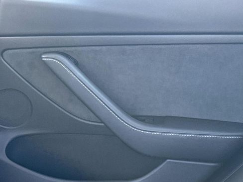 Used 2023 Tesla Model 3 Standard Range image 15