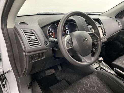 Used 2025 Mitsubishi Outlander Sport ES AWD/4WD image 2